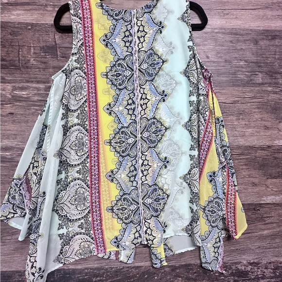 New Directions Multicolored Asymmetrical Tank Top with Rounded Neckline - Picture 2 of 4